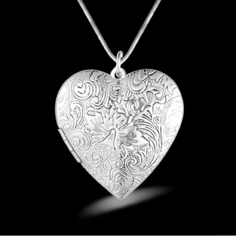 925 Sterling Silver Charm Heart Shaped Frame Chain Necklace For Women